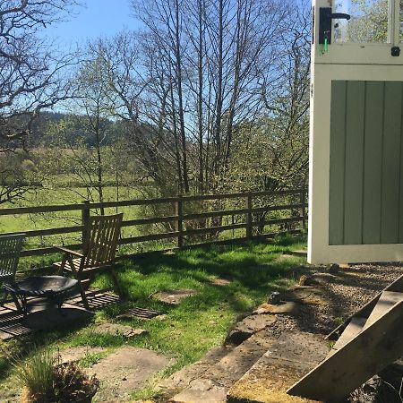 Posh Huts Farmstay Falstone Bagian luar foto