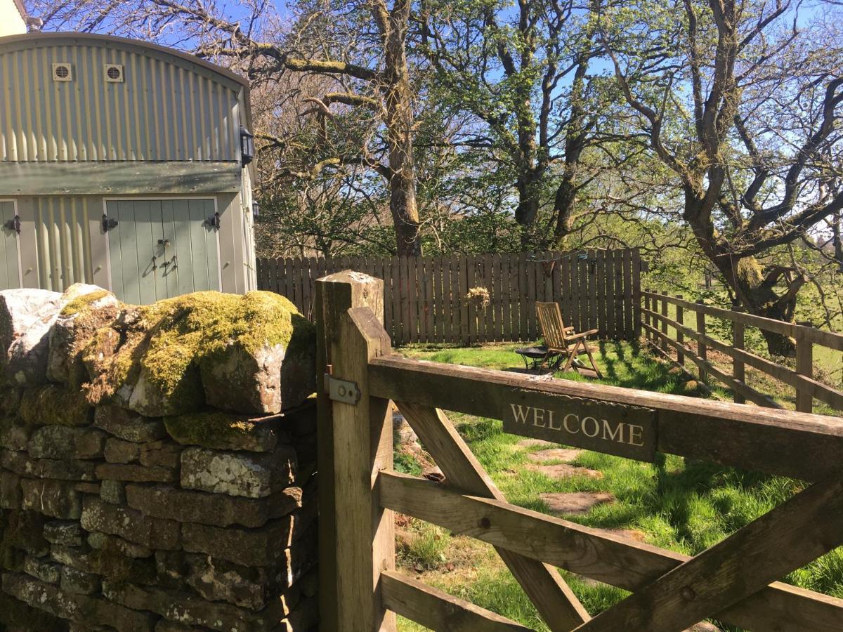 Posh Huts Farmstay Falstone Bagian luar foto