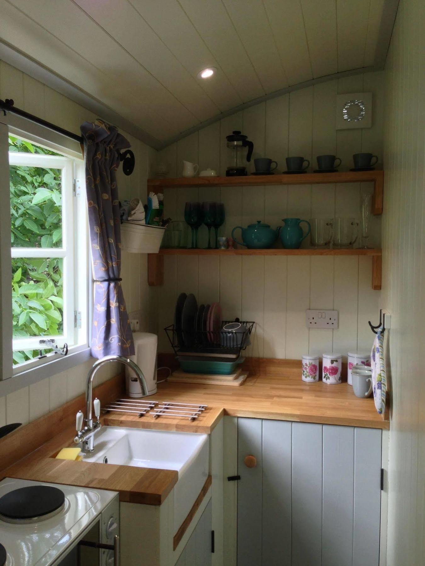 Posh Huts Farmstay Falstone Bagian luar foto
