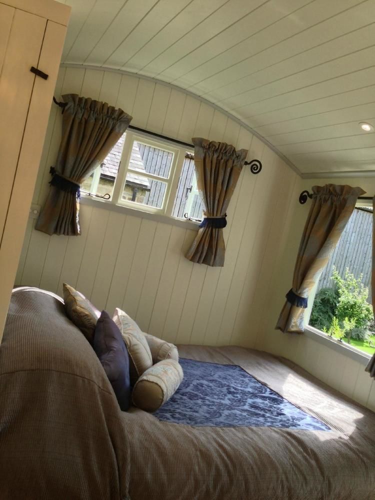 Posh Huts Farmstay Falstone Bagian luar foto