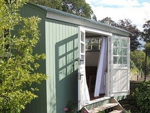 Posh Huts Farmstay Falstone Bagian luar foto
